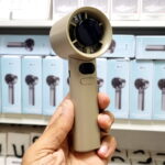 پنکه دستی شارژی مدل M11 با نمایشگر دیجیتال و قابلیت تنظیم سرعت باد